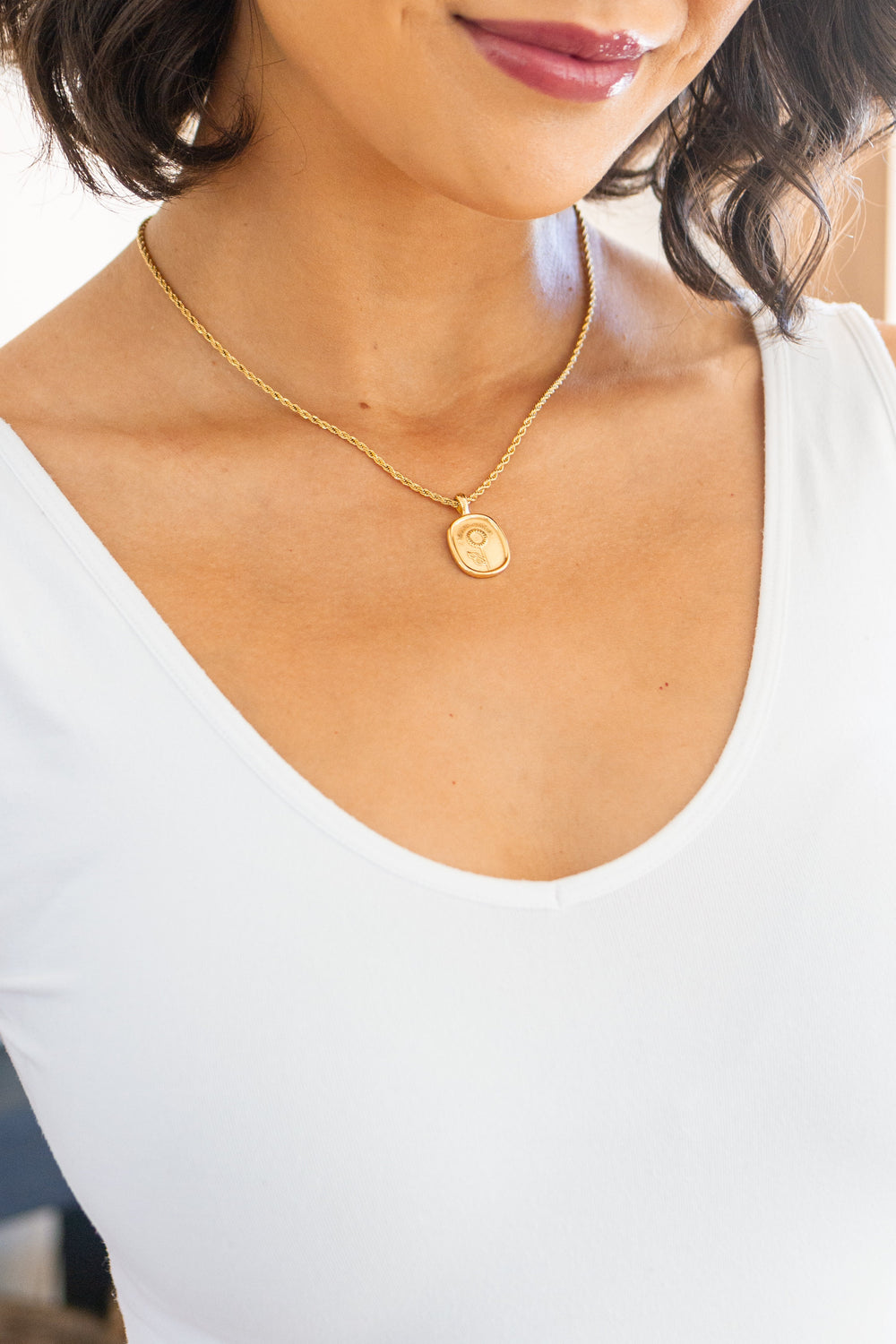 Simple Sunflower Pendent Necklace - Cheeky Chic Boutique