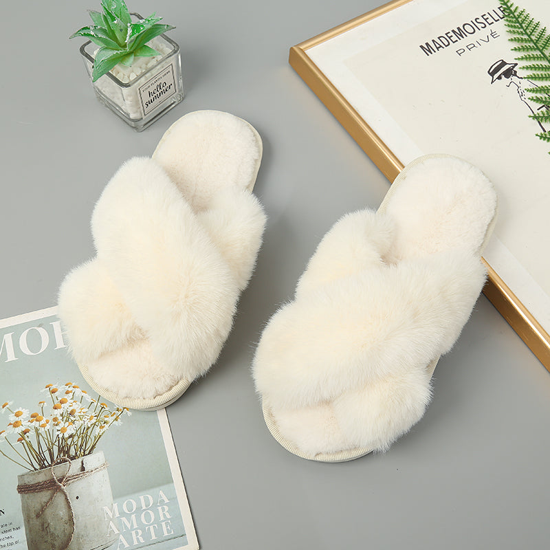 Movie Night Faux Fur Slippers Sand / L