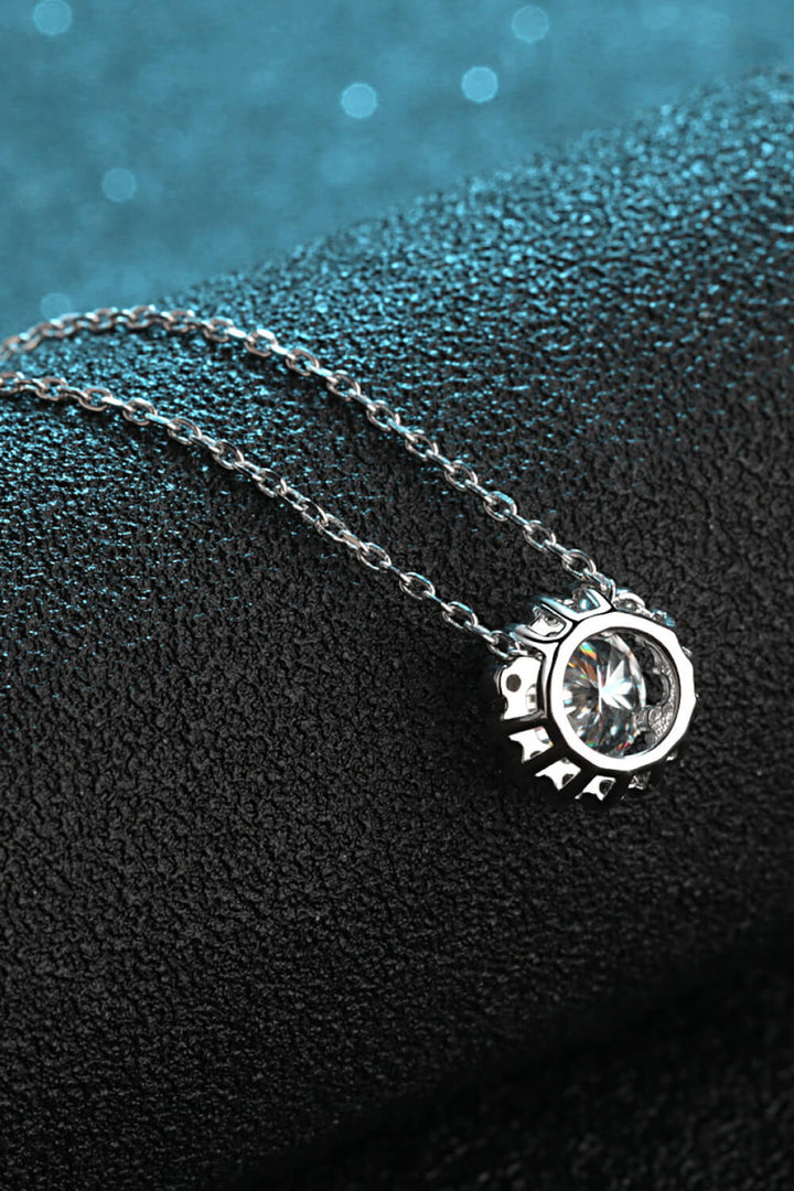Flower-Shaped Moissanite Pendant Necklace - Cheeky Chic Boutique