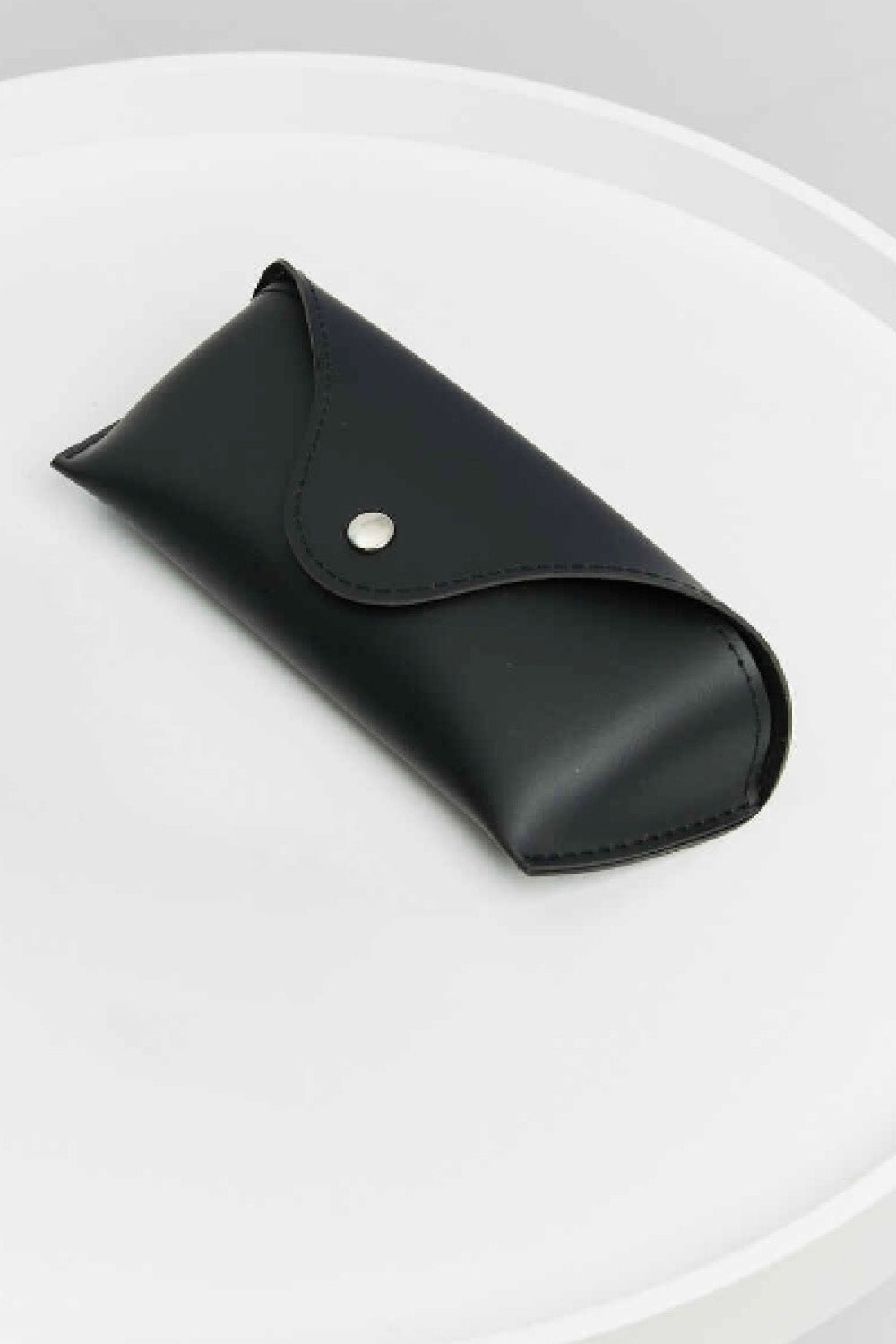 Polycarbonate Frame Wayfarer Sunglasses - Cheeky Chic Boutique