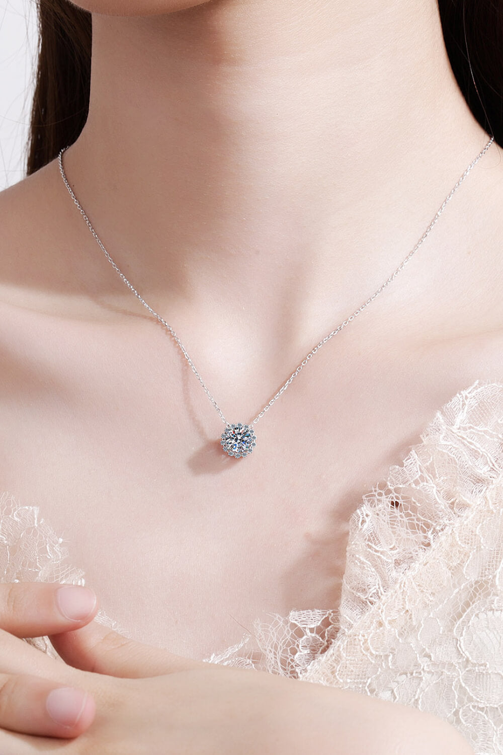 Flower-Shaped Moissanite Pendant Necklace - Cheeky Chic Boutique