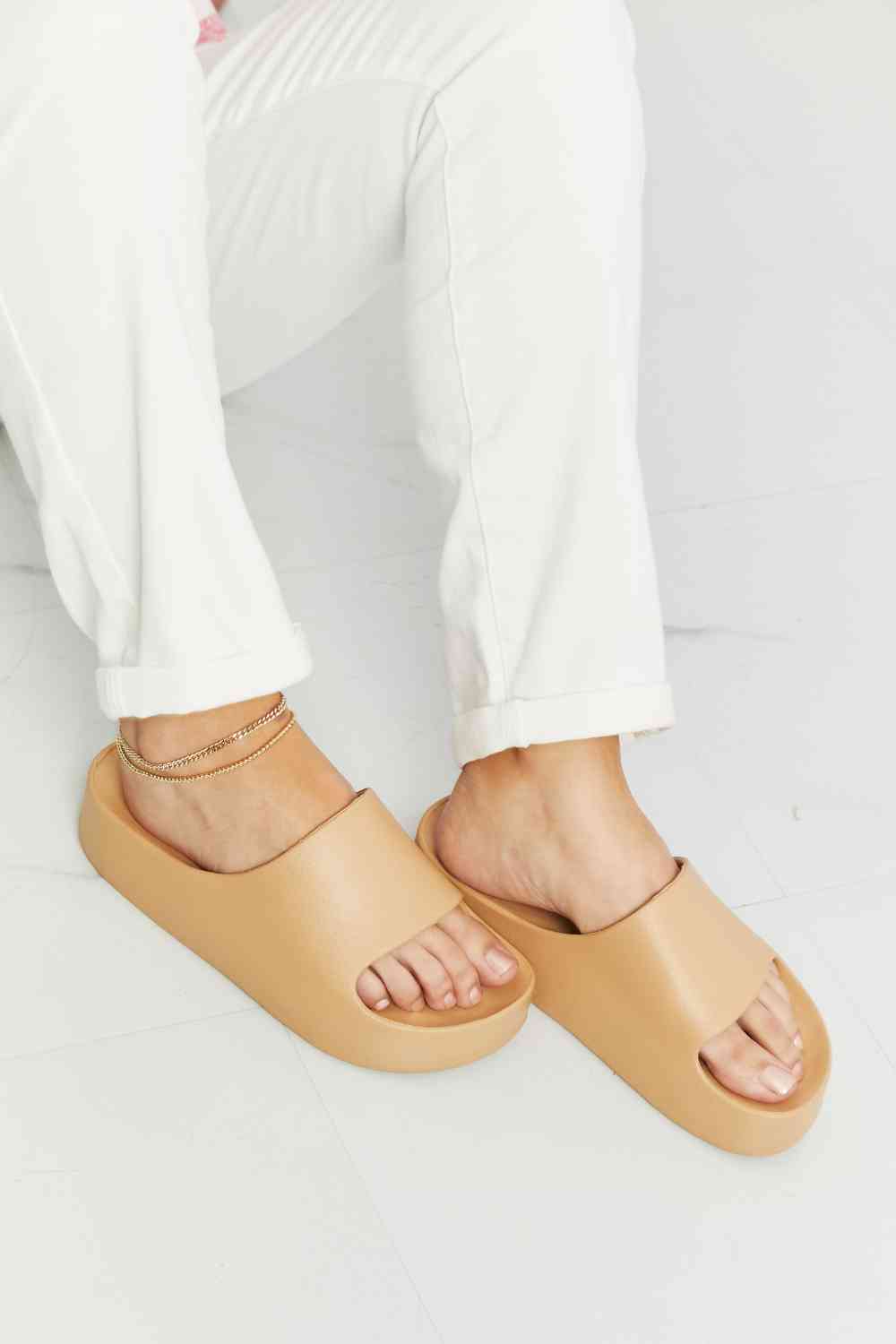 WILD DIVA Summer Feels Platform Slide - Cheeky Chic Boutique