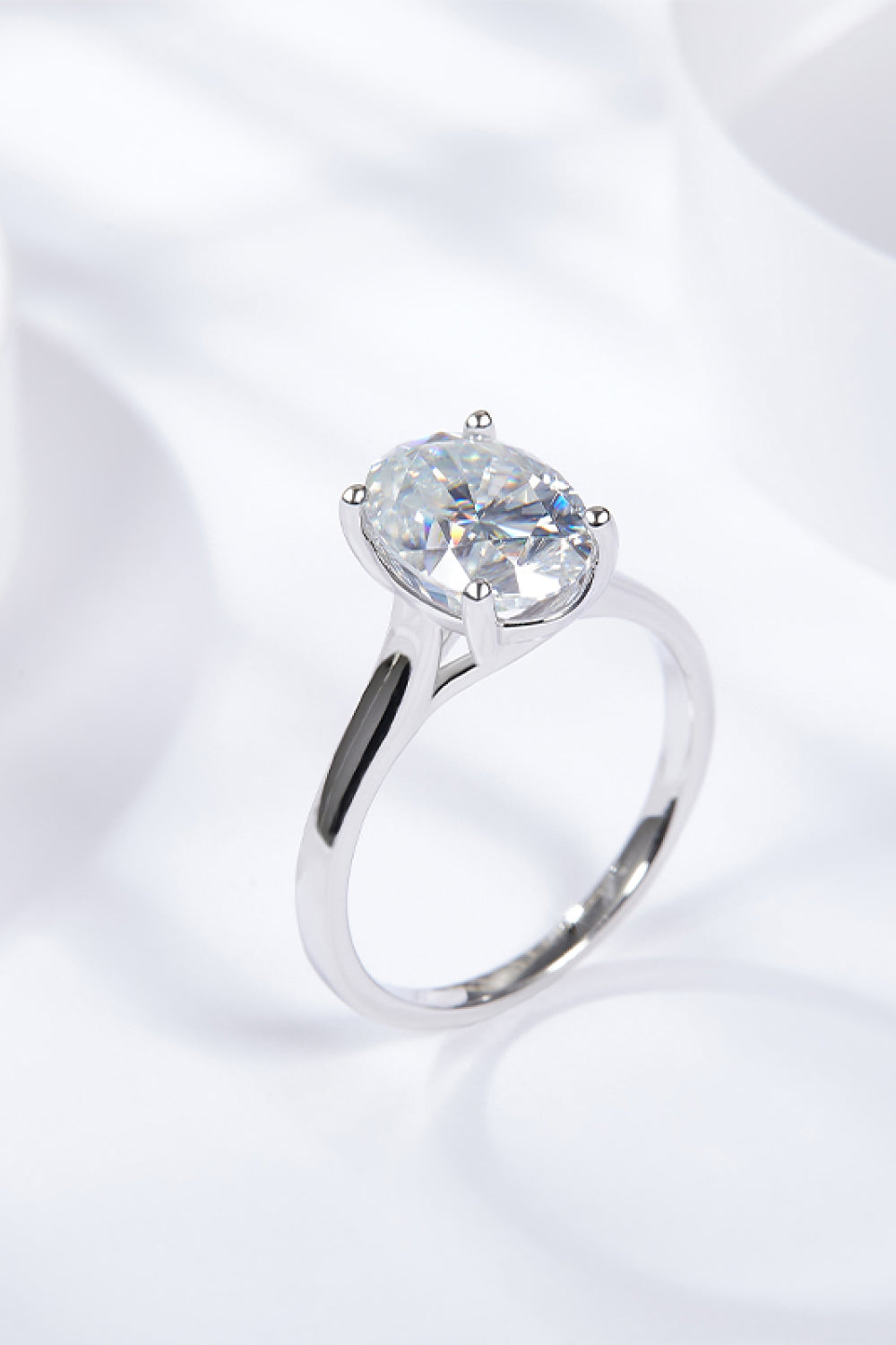 2.5 Carat Moissanite Solitaire Ring - Cheeky Chic Boutique