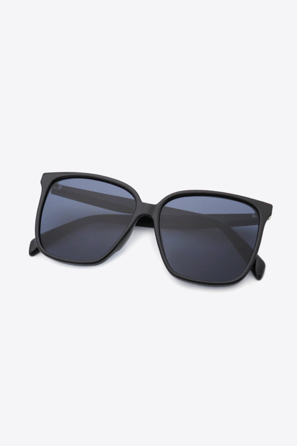 Polycarbonate Frame Wayfarer Sunglasses - Cheeky Chic Boutique