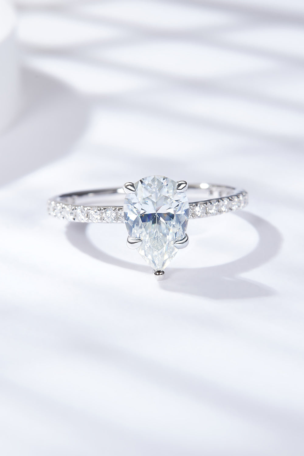 1.8 Carat Moissanite Side Stone Ring - Cheeky Chic Boutique