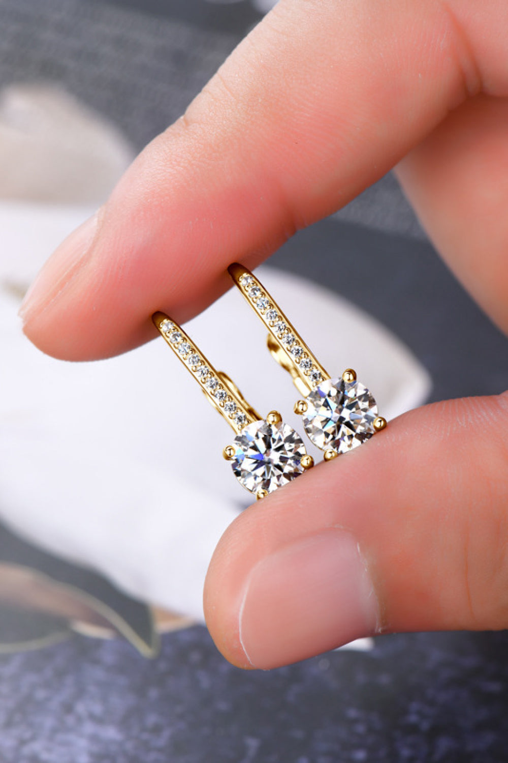 Descia 2 Carat Moissanite 925 Earrings - Cheeky Chic Boutique