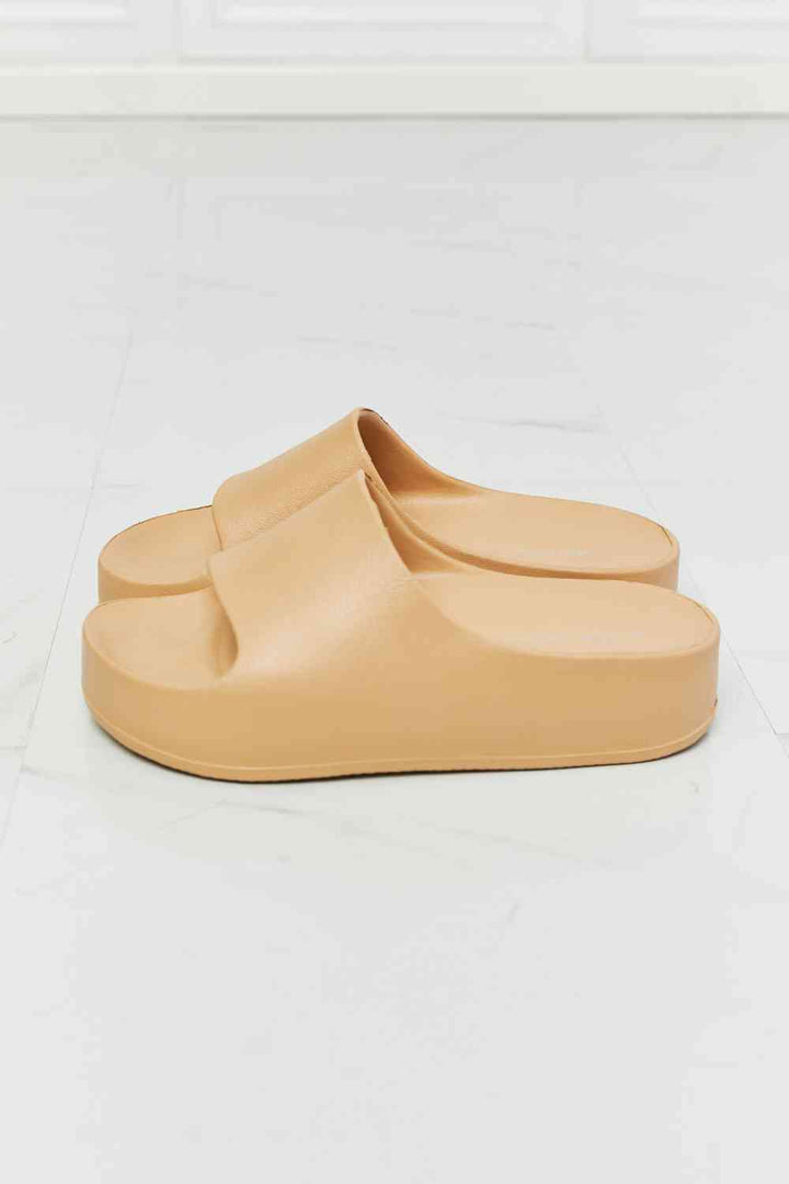 WILD DIVA Summer Feels Platform Slide - Cheeky Chic Boutique