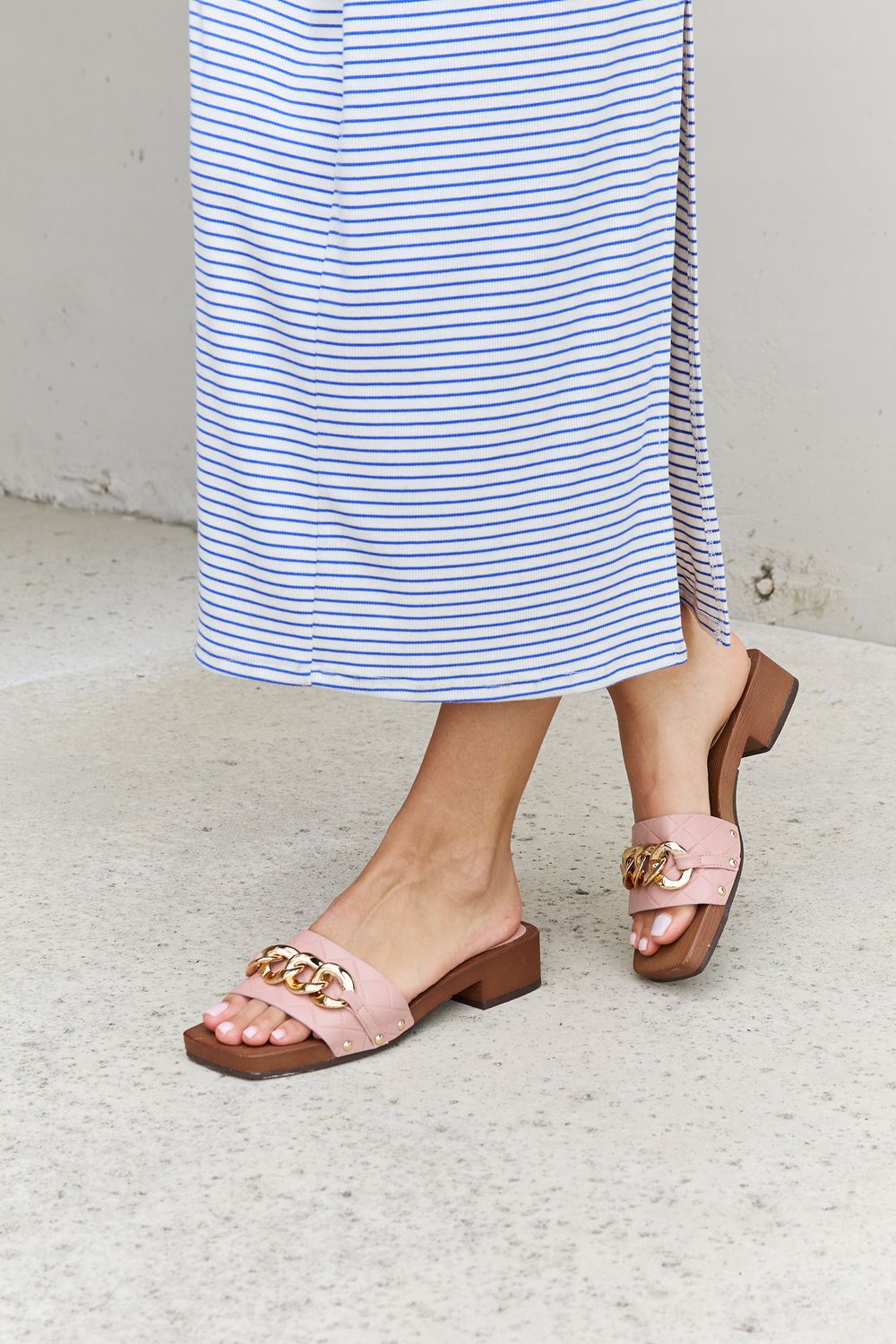 Forever Link Square Toe Chain Detail Clog Sandal in Blush - Cheeky Chic Boutique