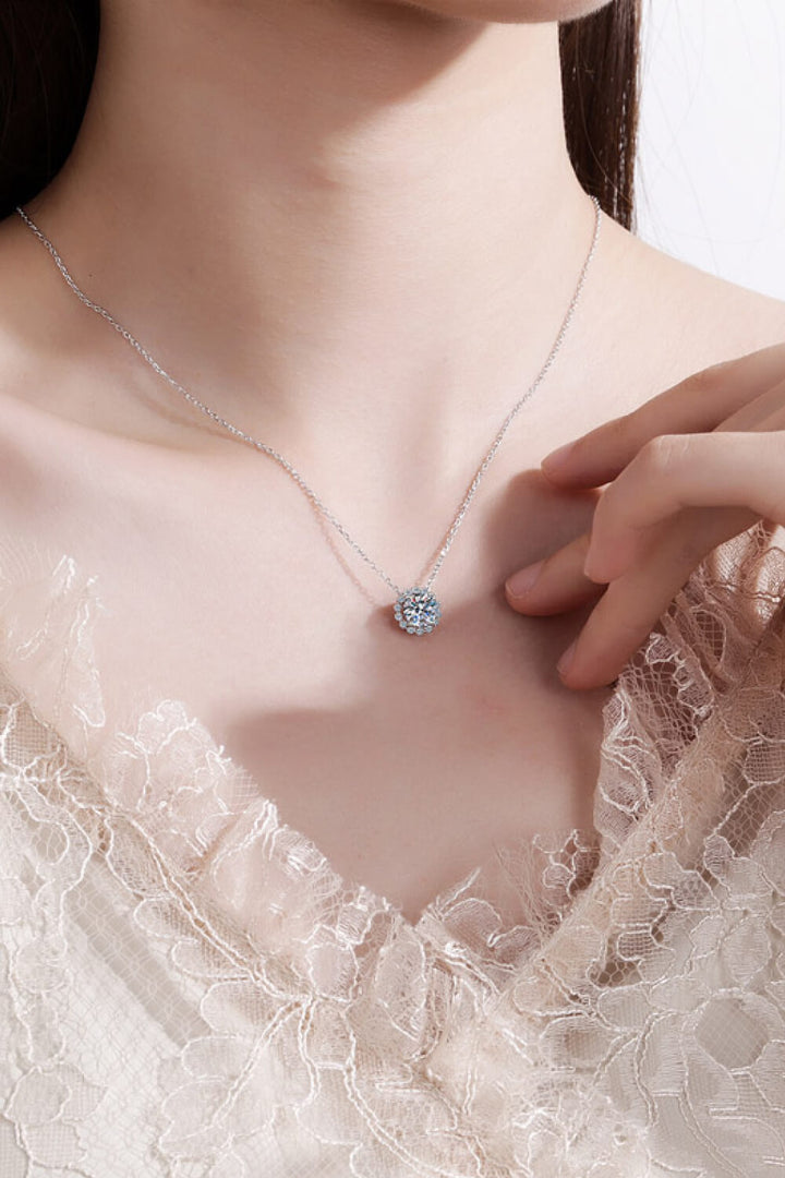 Flower-Shaped Moissanite Pendant Necklace - Cheeky Chic Boutique